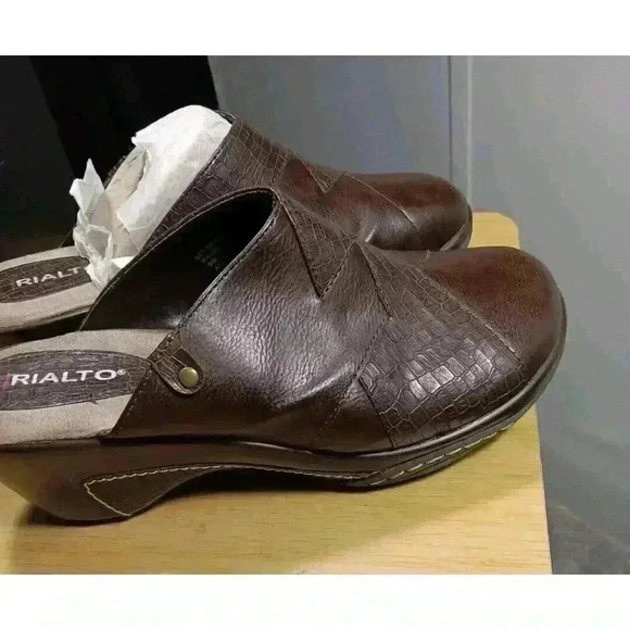 Rialto Size 9 Ladies Fsux Leather Wrap Slip-On Clogs - Picture 2 of 6